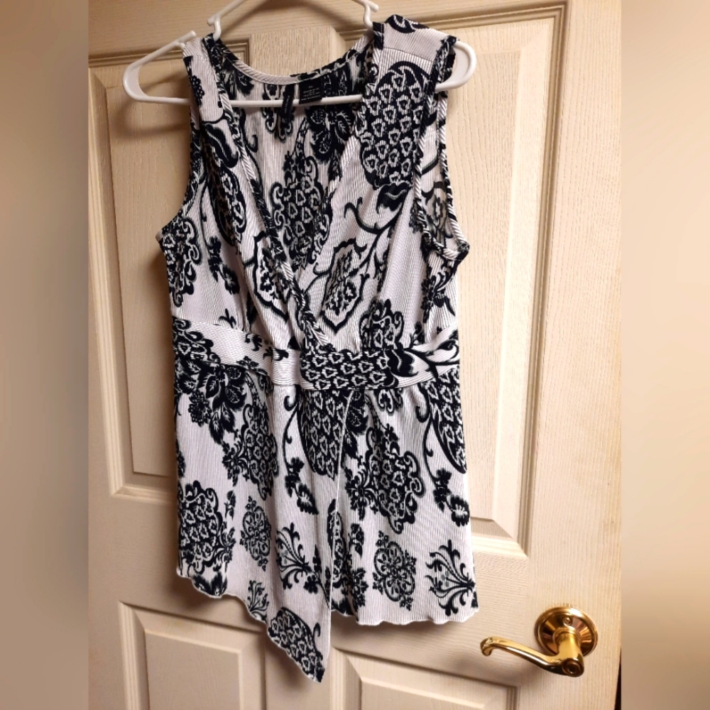 New Directions dressy top